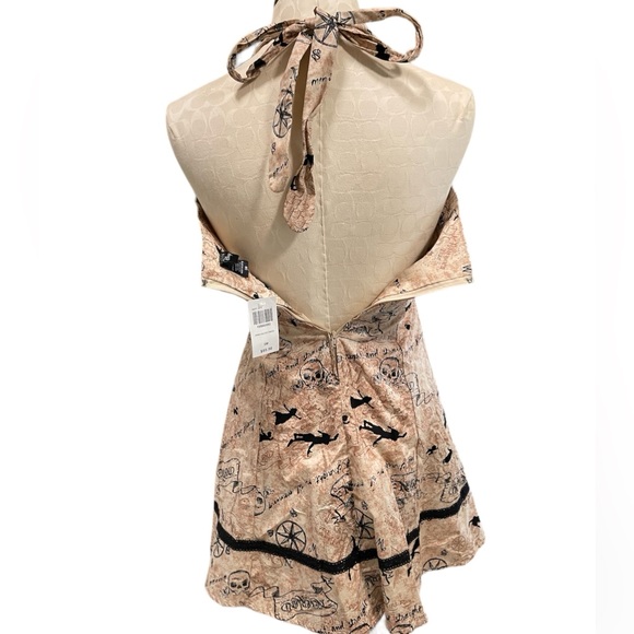 Disney Peter Pan Neverland dress - Picture 2 of 3